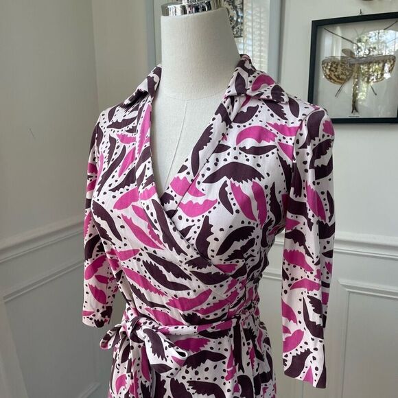 Diane Von Furstenberg Wrap Dress Feathered Leaves Pink Brown Silk 2 - Picture 5 of 8